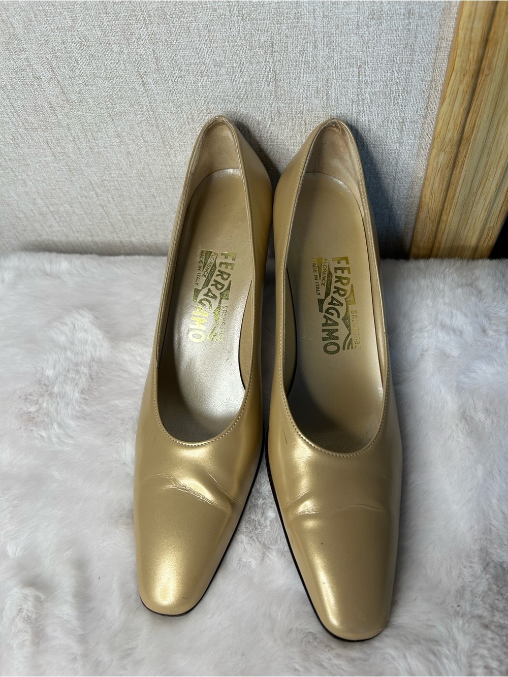 Salvatore Ferragamo Made in Italy Leather Beige Pumps Women’s 7.5 AA Block Heel
